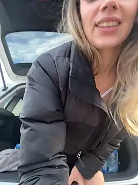 Snapshot of HopeHeaven chatting on January 7, 4:16 pm HopeHeaven online show from January 7, 4:16 pm