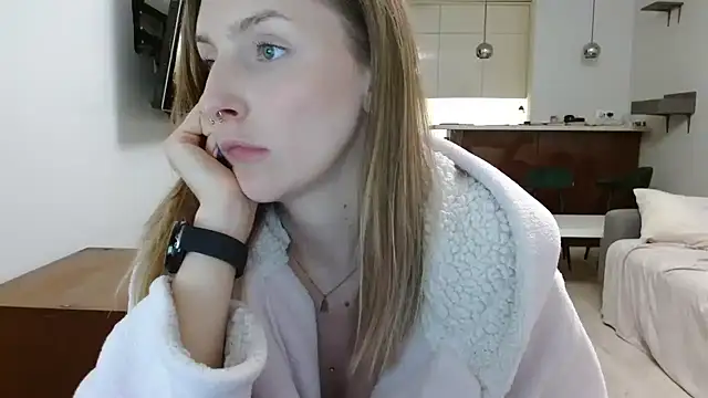 Snapshot of illusorycat chatting on September 24, 7:39 pm illusorycat online show from September 24, 7:39 pm