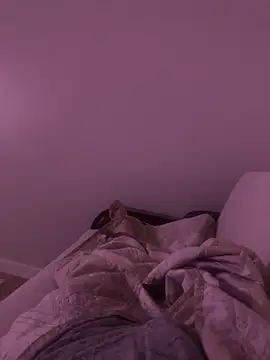 Snapshot of MAHKE12 chatting on October 5, 10:29 pm MAHKE12 online show from October 5, 10:29 pm