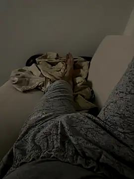 Snapshot of MAHKE12 chatting on October 6, 10:29 pm MAHKE12 online show from October 6, 10:29 pm