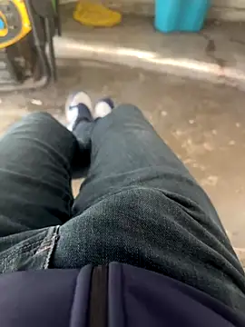 Snapshot of MAHKE12 chatting on October 23, 12:15 pm MAHKE12 online show from October 23, 12:15 pm