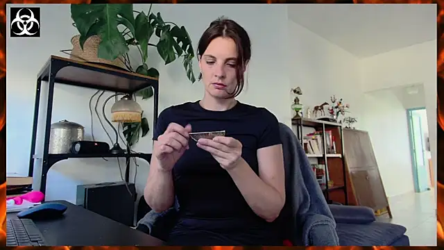 LanaCorona online show from September 18, 1:57 pm