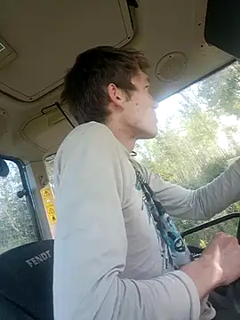 Snapshot of utoopia777 chatting on September 11, 12:05 pm utoopia777 online show from September 11, 12:05 pm