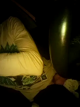 Snapshot of utoopia777 chatting on October 3, 9:01 pm utoopia777 online show from October 3, 9:01 pm