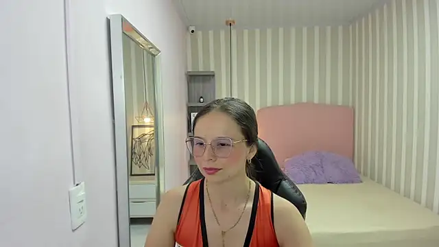 LORELAIGIVEN online show from March 12, 12:33 pm