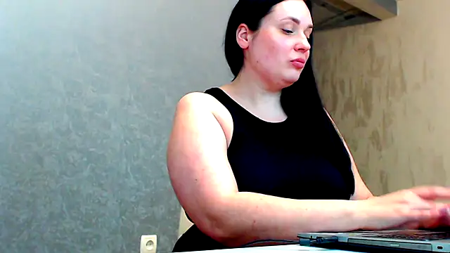 WorshipLilit online show from February 19, 7:05 pm