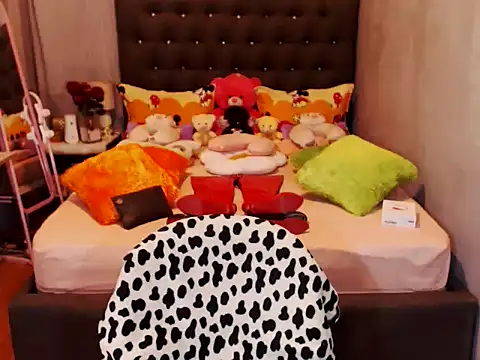 UnMarriedwifeTSX online show from April 4, 11:46 pm