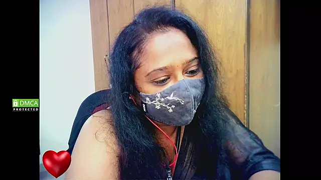 Snapshot of sexynayan23 chatting on November 1, 5:37 pm sexynayan23 online show from November 1, 5:37 pm