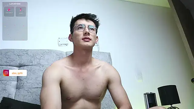 Snapshot of _Alexxx chatting on September 30, 11:32 pm  Alexxx online show from September 30, 11:32 pm