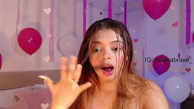 ValienteGirl  online show from February 15, 1:21 am