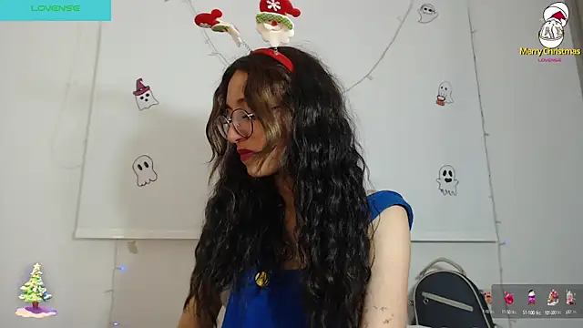 Snapshot of Aby_Lov3 chatting on December 15, 3:02 am Aby Lov3 online show from December 15, 3:02 am