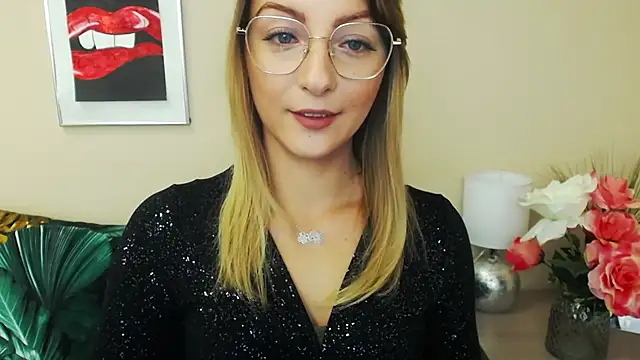 NatalieSexy online show from December 23, 7:17 am