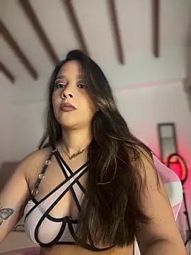 Little Amber6 online show from May 26, 11:34 pm