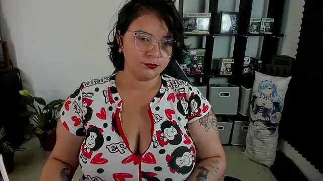 Snapshot of aika-dreams chatting on December 4, 2:26 pm aika-dreams online show from December 4, 2:26 pm