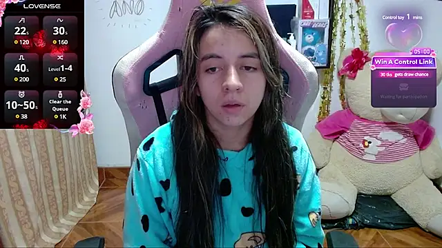 Snapshot of Maggie_Fox3 chatting on January 3, 1:48 am Maggie Fox3 online show from January 3, 1:48 am