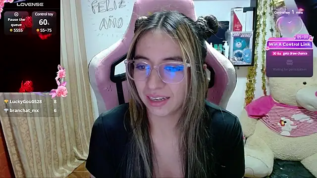 Snapshot of Maggie_Fox3 chatting on January 5, 7:49 am Maggie Fox3 online show from January 5, 7:49 am