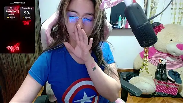 Snapshot of Maggie_Fox3 chatting on February 12, 4:54 am Maggie Fox3 online show from February 12, 4:54 am