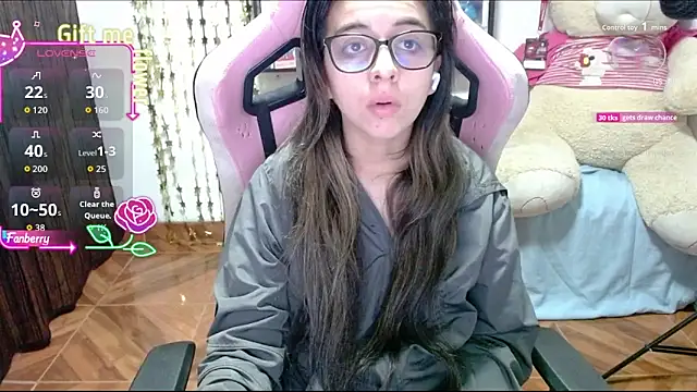 Snapshot of Maggie_Fox3 chatting on October 10, 11:48 pm Maggie Fox3 online show from October 10, 11:48 pm