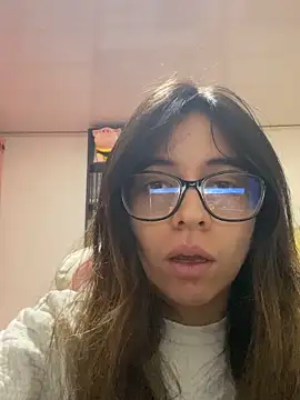 Maggie Fox3 online show from February 6, 2:27 am