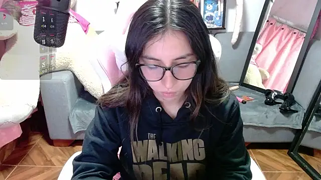 Maggie Fox3 online show from March 21, 2:05 am