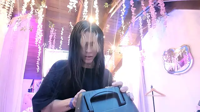 Snapshot of stormytt_ chatting on December 26, 11:32 am stormytt online show from December 26, 11:32 am