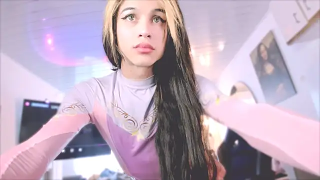 Snapshot of stormytt_ chatting on February 16, 9:59 pm stormytt online show from February 16, 9:59 pm