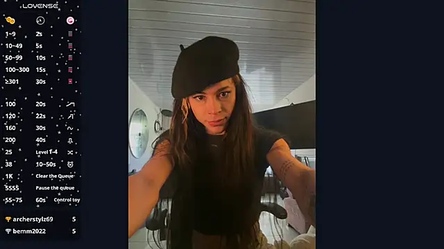 Snapshot of stormytt_ chatting on February 19, 12:33 pm stormytt online show from February 19, 12:33 pm