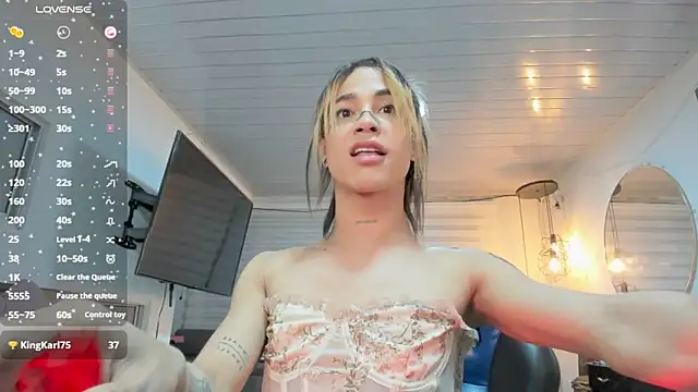 Snapshot of stormytt_ chatting on February 24, 3:55 am stormytt online show from February 24, 3:55 am