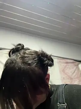 Snapshot of stormytt_ chatting on March 8, 8:35 pm stormytt online show from March 8, 8:35 pm