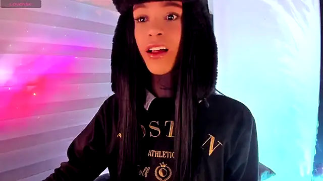 Snapshot of stormytt_ chatting on September 19, 1:40 am stormytt online show from September 19, 1:40 am