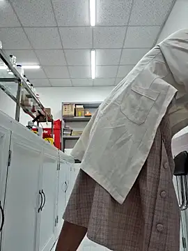 Snapshot of HinaLovely chatting on February 14, 9:06 am HinaLovely online show from February 14, 9:06 am