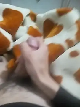 naghmi12 online show from March 31, 10:54 pm