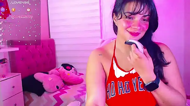 Snapshot of Vannessa__Shy chatting on December 17, 11:49 pm Vannessa  Shy online show from December 17, 11:49 pm