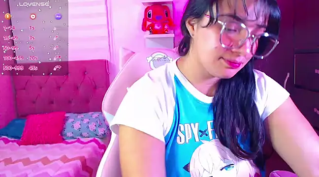Snapshot of Vannessa__Shy chatting on December 28, 11:59 pm Vannessa  Shy online show from December 28, 11:59 pm