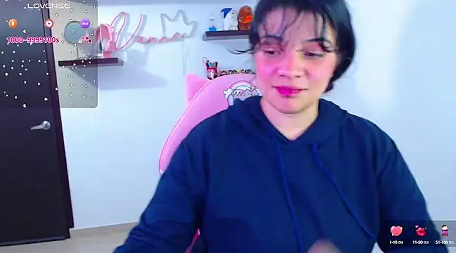 Snapshot of Vannessa__Shy chatting on January 28, 3:46 pm Vannessa  Shy online show from January 28, 3:46 pm