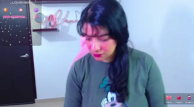 Snapshot of Vannessa__Shy chatting on February 9, 6:26 pm Vannessa  Shy online show from February 9, 6:26 pm