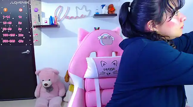 Snapshot of Vannessa__Shy chatting on March 6, 8:48 pm Vannessa  Shy online show from March 6, 8:48 pm