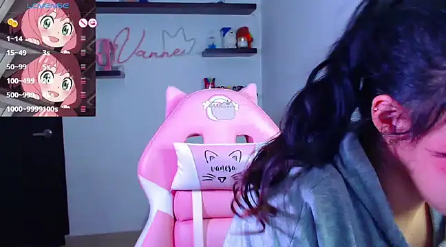 Snapshot of Vannessa__Shy chatting on March 20, 12:30 am Vannessa  Shy online show from March 20, 12:30 am