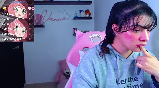 Snapshot of Vannessa__Shy chatting on March 21, 12:40 am Vannessa  Shy online show from March 21, 12:40 am