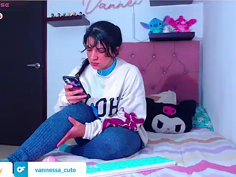 Snapshot of Vannessa__Shy chatting on October 26, 3:12 am Vannessa  Shy online show from October 26, 3:12 am