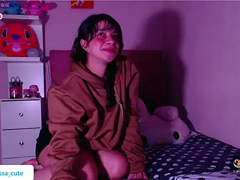 Snapshot of Vannessa__Shy chatting on December 1, 11:32 pm Vannessa Shy online show from December 1, 11:32 pm