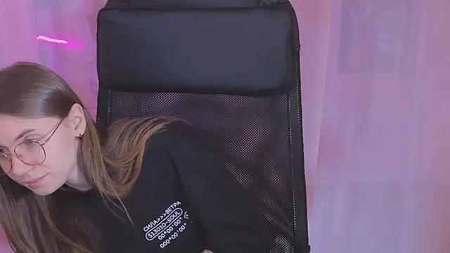  AnnaStark  online show from March 8, 8:25 pm