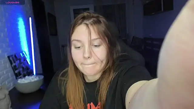 Snapshot of XNirvanaX chatting on February 26, 1:32 am XNirvanaX online show from February 26, 1:32 am