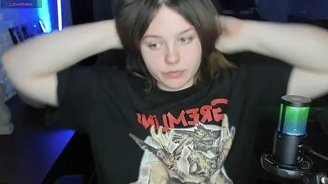 Snapshot of XNirvanaX chatting on September 22, 2:35 am XNirvanaX online show from September 22, 2:35 am