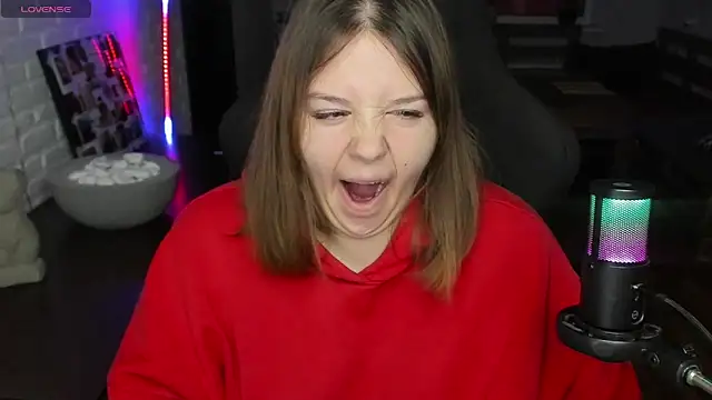 Snapshot of XNirvanaX chatting on October 8, 4:10 am XNirvanaX online show from October 8, 4:10 am