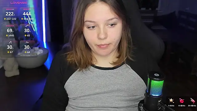 Snapshot of XNirvanaX chatting on October 14, 2:45 am XNirvanaX online show from October 14, 2:45 am