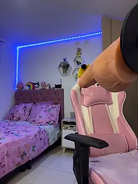 Snapshot of Luna_Paris_ chatting on January 5, 11:41 pm Luna Paris online show from January 5, 11:41 pm