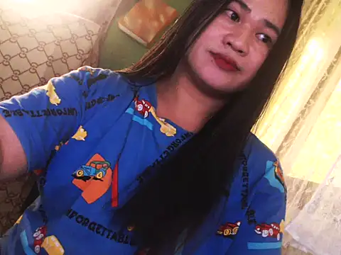 Hugeladycockmarga online show from January 15, 12:26 am