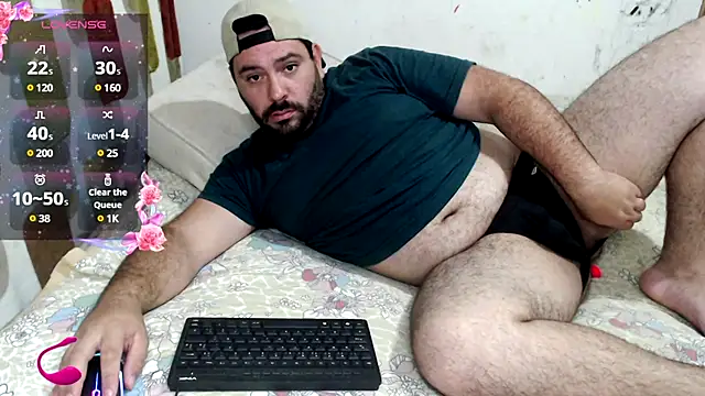 Snapshot of lucasprloco chatting on December 8, 6:06 pm lucasprloco online show from December 8, 6:06 pm