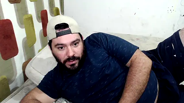 Snapshot of lucasprloco chatting on December 21, 11:34 pm lucasprloco online show from December 21, 11:34 pm